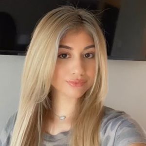 Meet your Posher, Nelaina